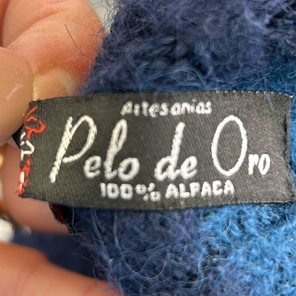 Artesanias Pelo de Oro 100% Alpaca Women’s Reversible Winter Hat - Picture 2 of 9